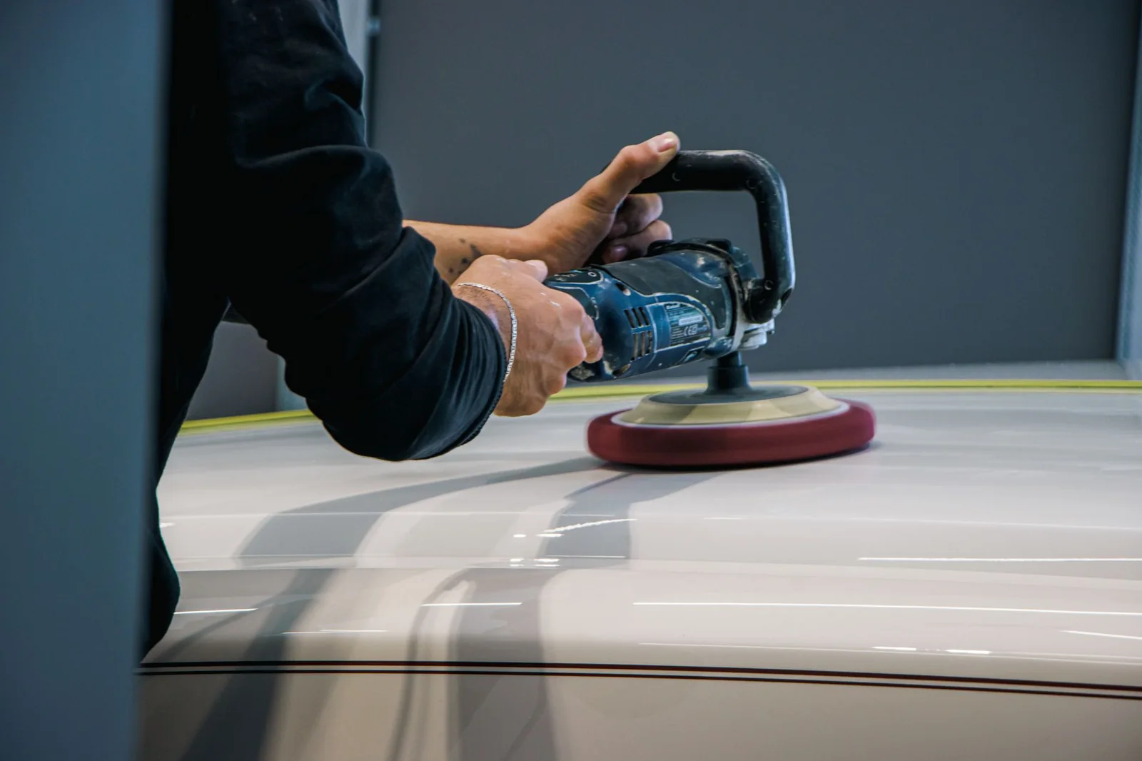 Compound : correction de peinture à la polisseuse